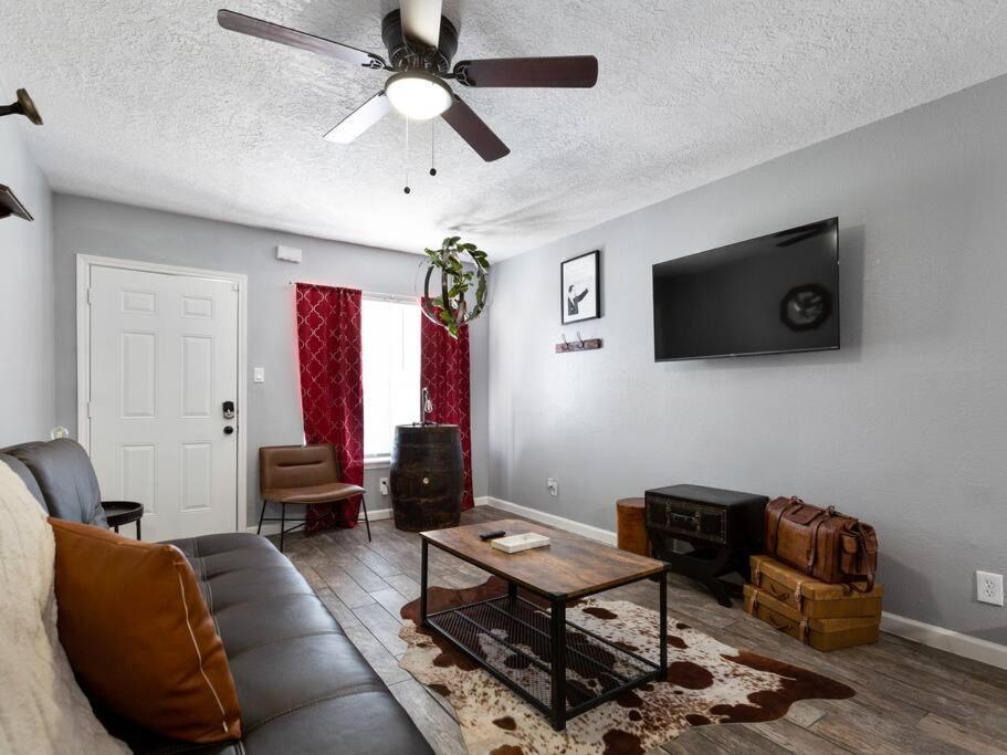 Kingbed, Wine Themed,Rodeo, Nrg, Downtown, Uh Apartamento Houston Exterior foto